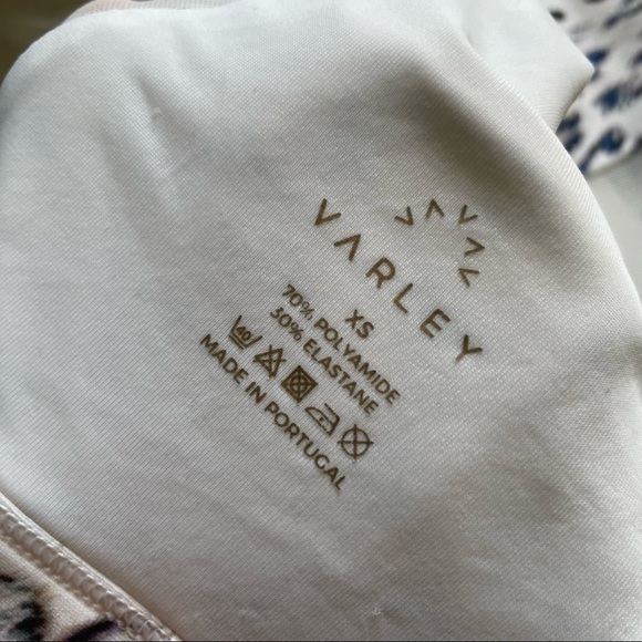 Varley Terri Crop sports Bra in Snow Leopard - Picture 4 of 5